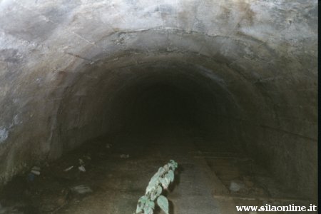 pozzo di ispezione tunnel lago Arvo - lago Ampollino